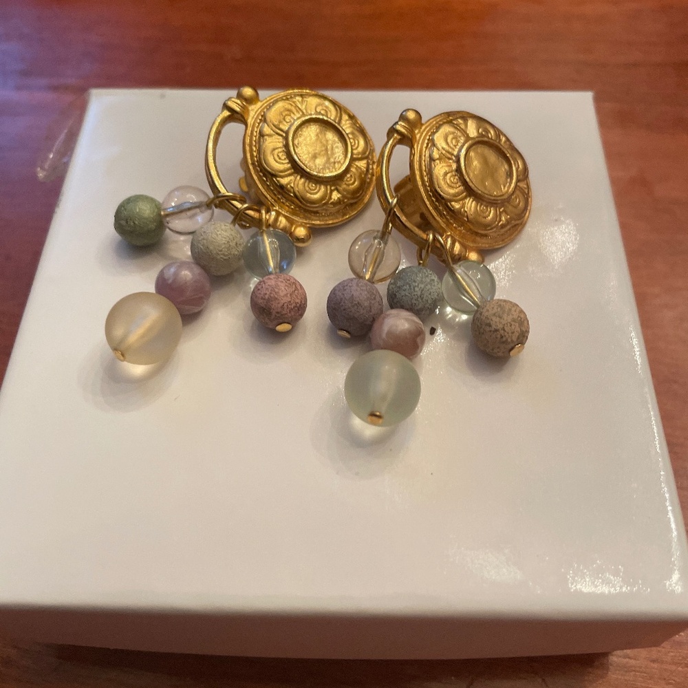 Vintage gold tone boho clip earrings beaded faux stone blue earth tones